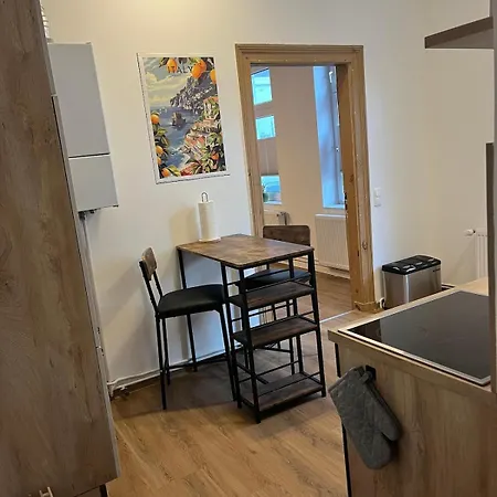 Апартаменты Five O - Businessapartment Precht - Queensize Bett Виттенберге