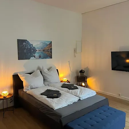 Five O - Businessapartment Precht - Queensize Bett Виттенберге